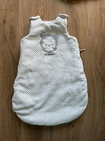 Gigoteuse turbulette Obaidi 1 6 mois très bon état couleur blanc bébé garçon fille