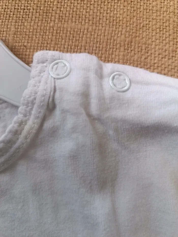 T-shirt blanc Mes p'tits basics 18M - photo numéro 4