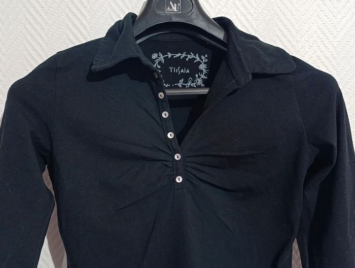 Haut noir col V taille 38/40 - photo numéro 2