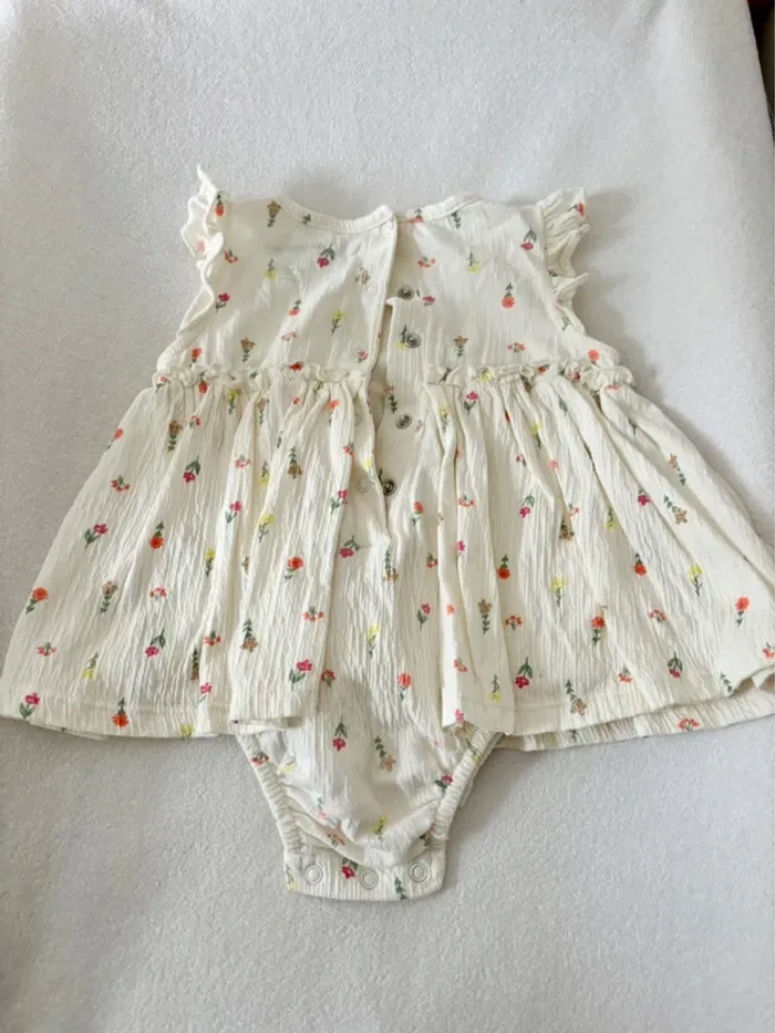 Robe avec culotte intégrée bébé fille 6mois - photo numéro 4