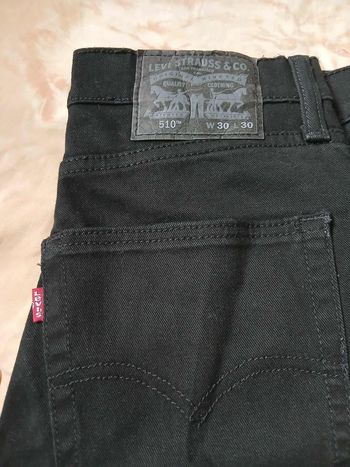 Pantalon levis