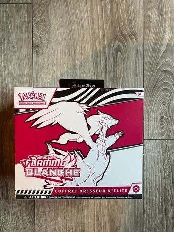 POKÉMON - COFFRET FLAMME BLANCHE - ETB EV 10.5 - FR NEUF & DÉFAUT SCELLAGE