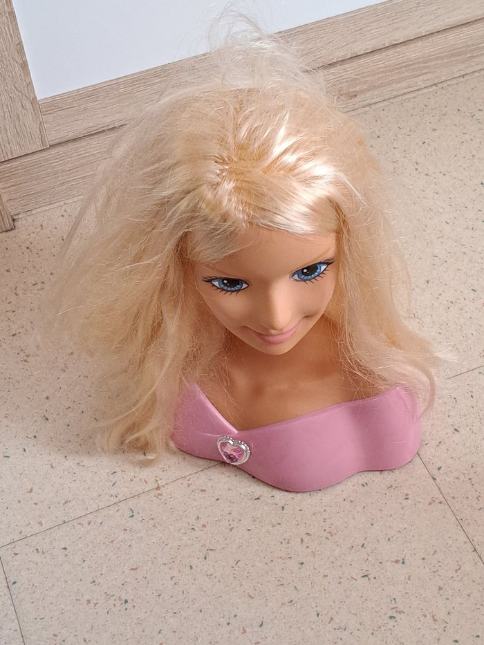 Tête de coiffure Barbie - photo numéro 6