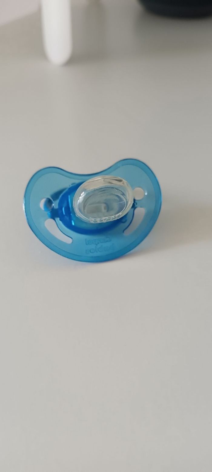 Sucette personnalisée "Jules" neuve avec étui, phosphorescent - photo numéro 3