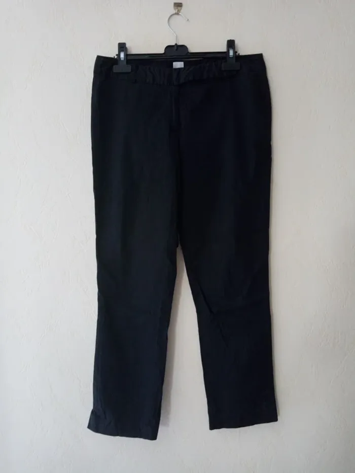 Pantalon forme cigarette