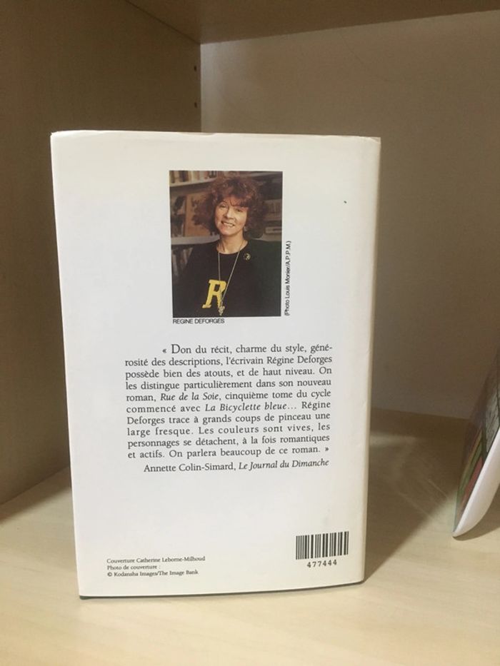 Livre Rue de la soie relié Régine Deforges - photo numéro 5