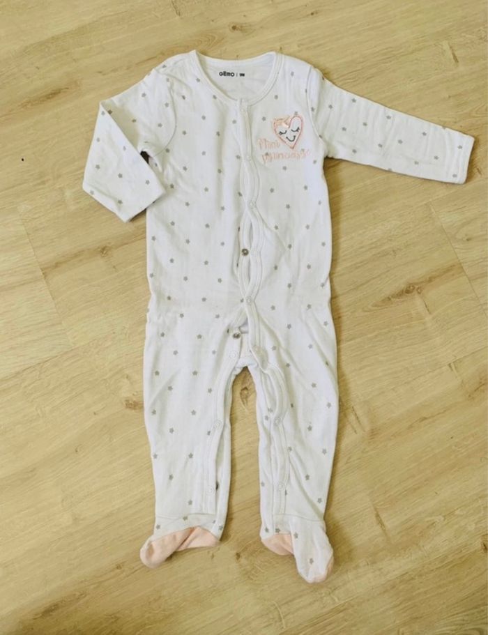 Lot de 3 pyjamas en 9 mois 🌸 - photo numéro 3