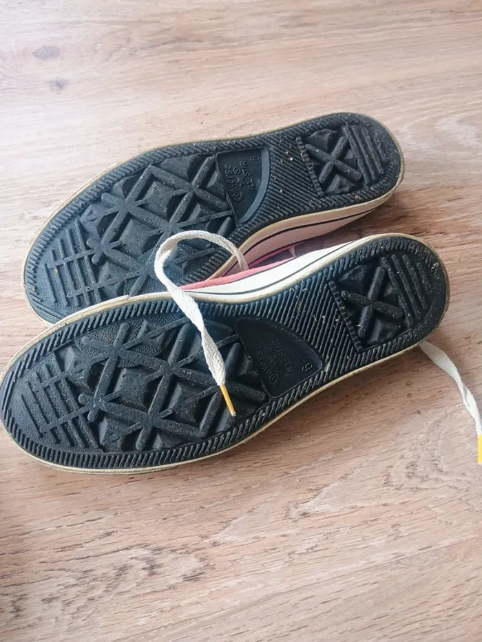 Vends Baskets Converse All Star Pailletées - photo numéro 4
