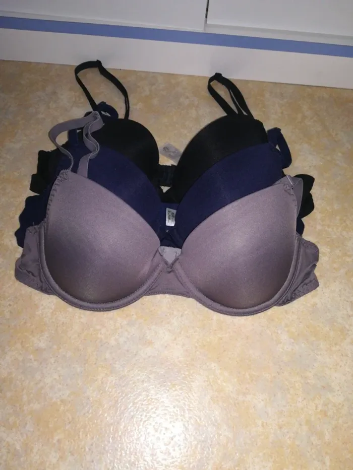 Lot de 3 soutiens gorge en 85b, marque Tex
