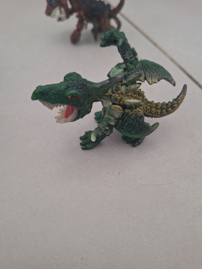 Lot 25 dinosaures/dragons réalistes - photo numéro 4