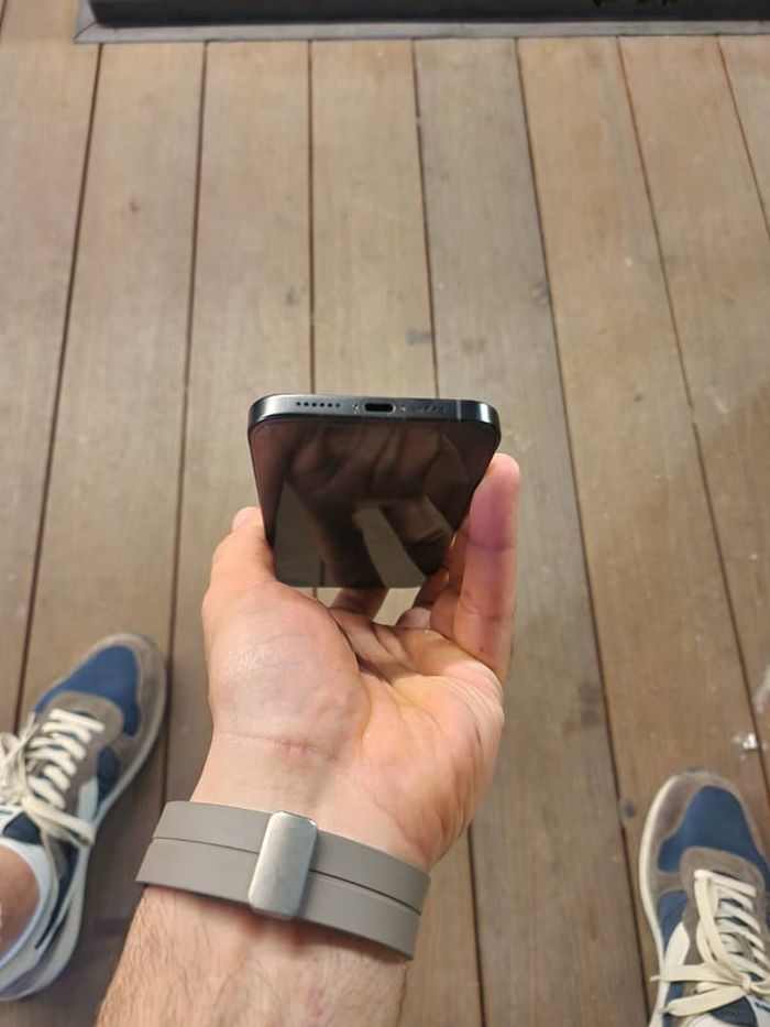 iPhone 16 pro max - photo numéro 3