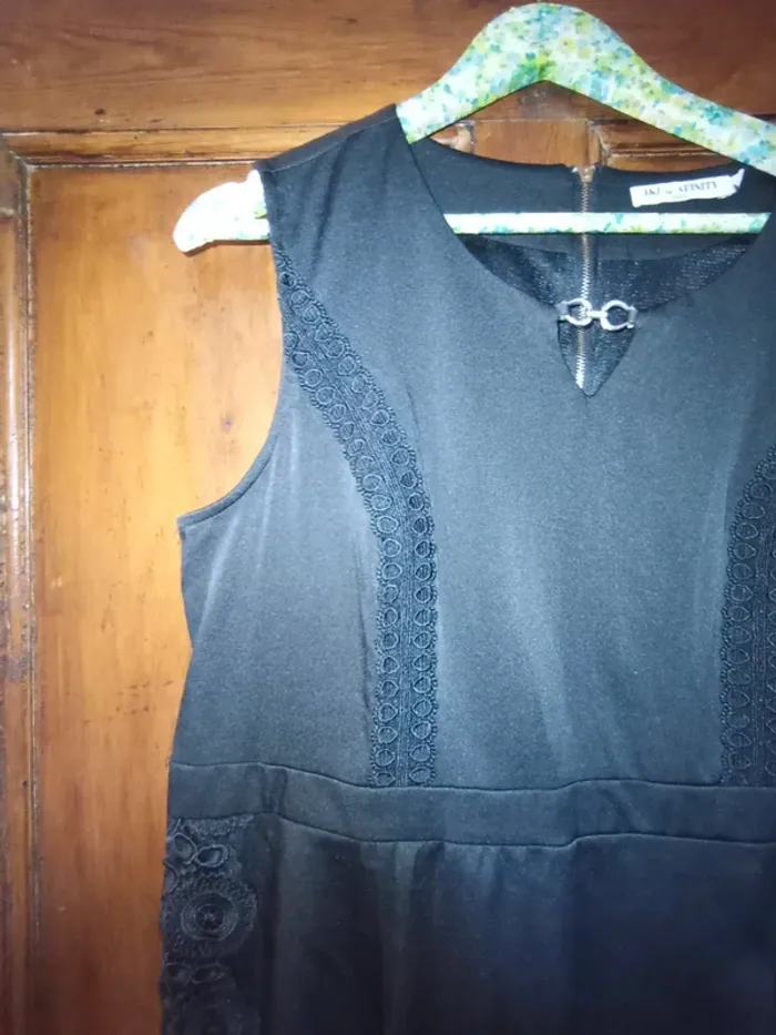 Robe de soirée noire - photo numéro 3