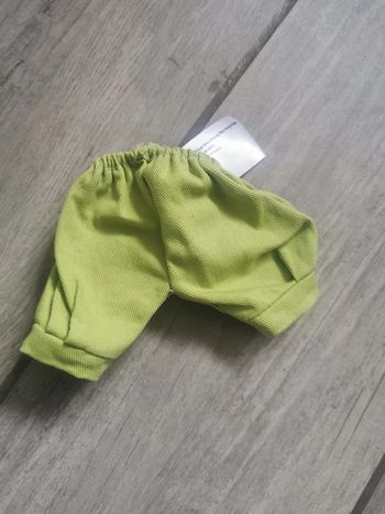 Pantalon vert pour poupée Gifi
