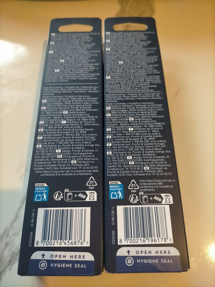 Lot 6 brossettes Oral-B io ultimate clean noire - photo numéro 3