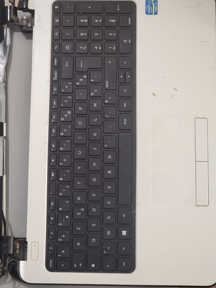 HP 15-r040nf (Core i3) — Pour pièces / à réparer — Sans disque dur - photo numéro 5