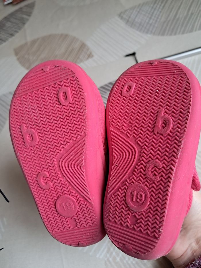 Chaussons pointure 19 - photo numéro 4