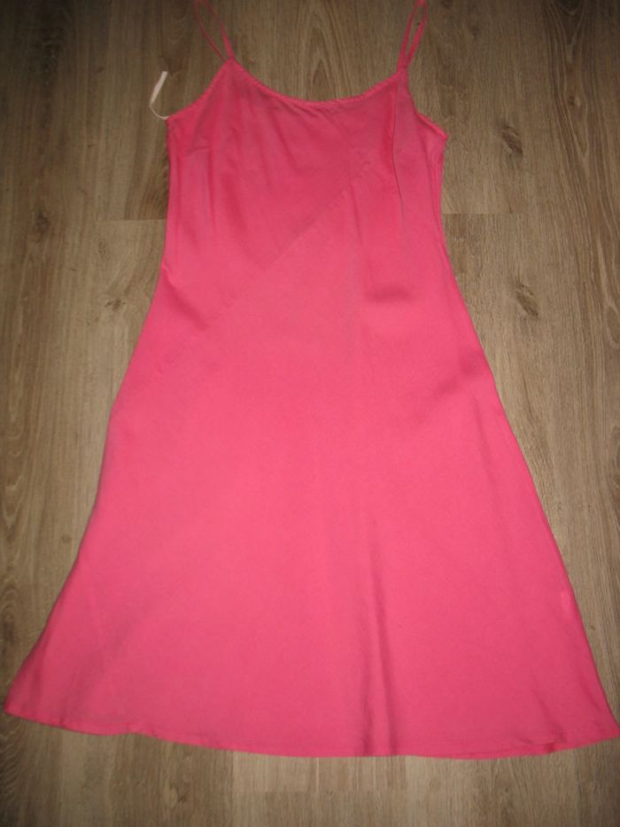 ROBE A BRETELLES ROSE FUCHSIA - TAILLE 40 - n°08