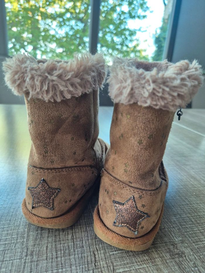 Bottes fourrées Vertbaudet 29 en bon état - photo numéro 3