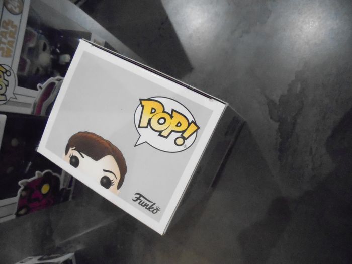 funko Pop ! Star Wars 241 Qi'Ra - photo numéro 3