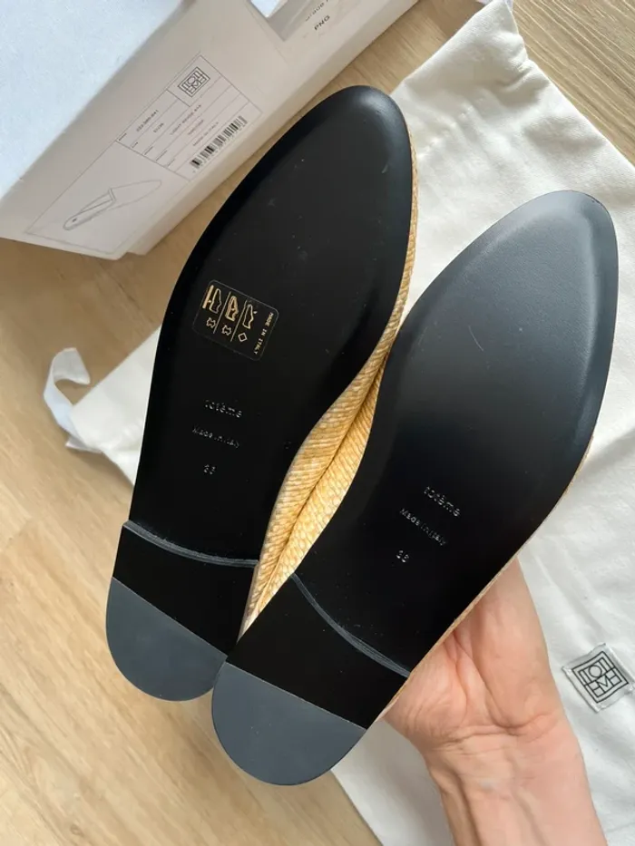 Toteme Mules Plates Beige Taille 36 - photo numéro 3