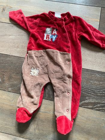 Pyjama grenouillère rouge et beige 3 mois