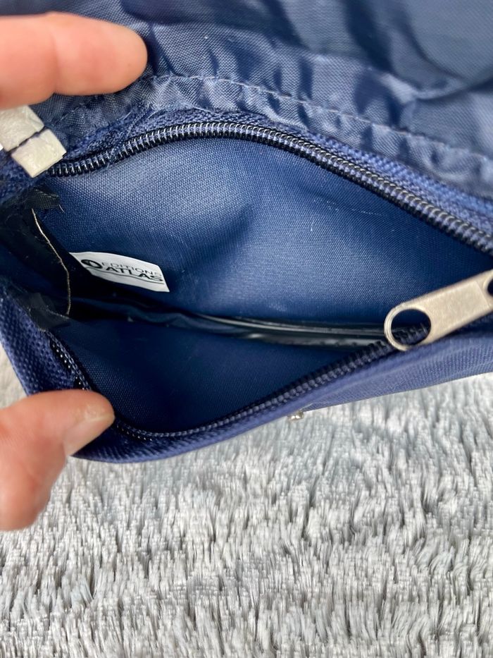 Pochette bleu marine neuve rangement sac maquillage voyage - photo numéro 4