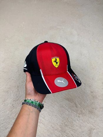 Casquette Ferrari Puma F1 16 Charles Leclerc Rouge et Noir Neuve