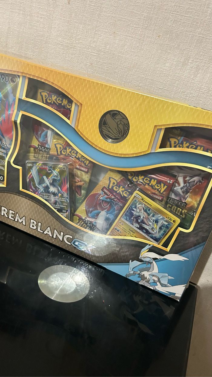 Pokémon coffret KYUREM Blanc Majesté des dragons - photo numéro 3