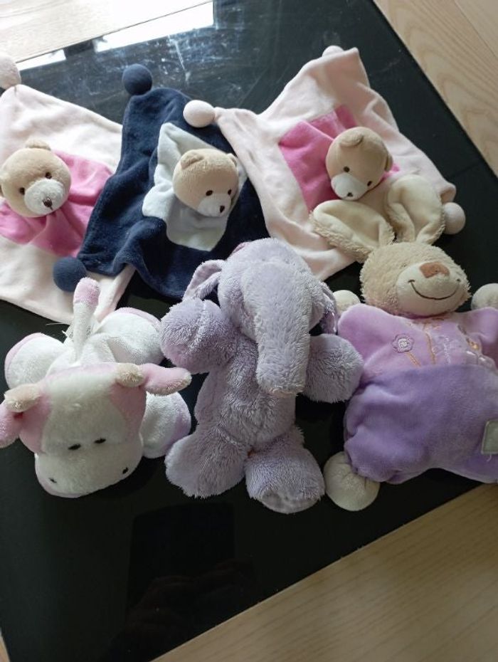 Lot de peluches doudou