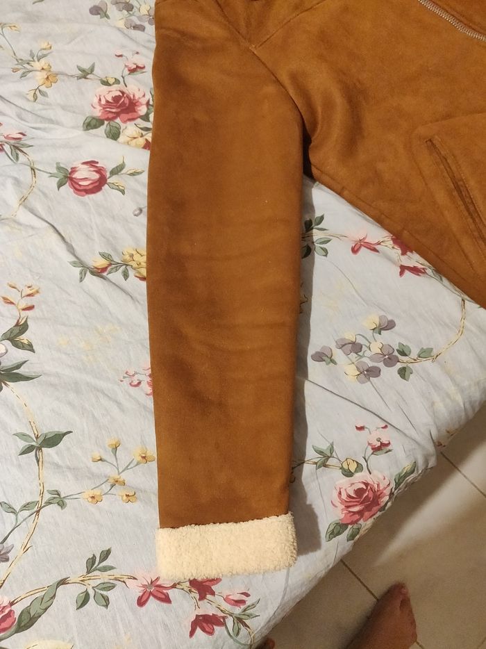 Veste Bershka excellent état - photo numéro 4