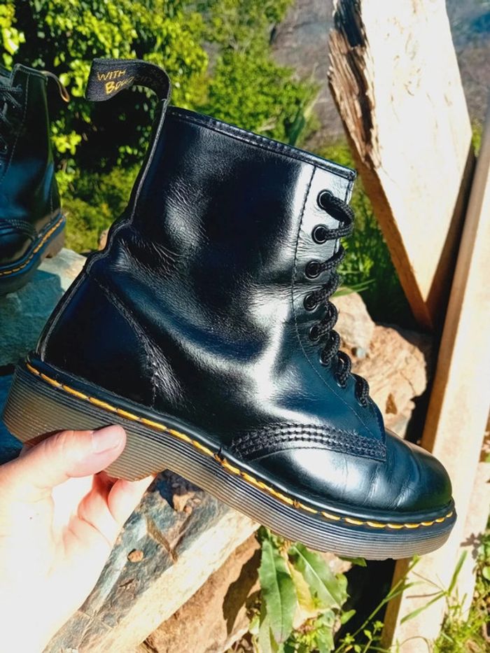 Dr. Martens noir made in England 🇬🇧 uk7 40 - photo numéro 2