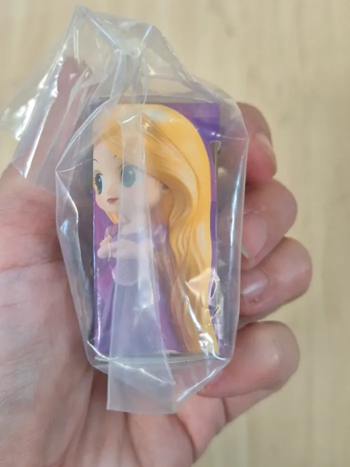 Gashapon Disney : figurine Qposket miniature Raiponce (Tangled) - photo numéro 6