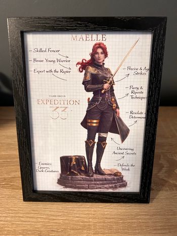 Maelle – Clair Obscur : Expedition 33 | Cadre bois noir 13×18 | Illustration fantasy