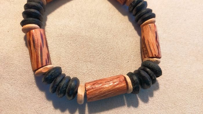 Bracelet élastique effet bois et perles noires brillantes – Collection Terres d’Ailleurs - PMN - photo numéro 6