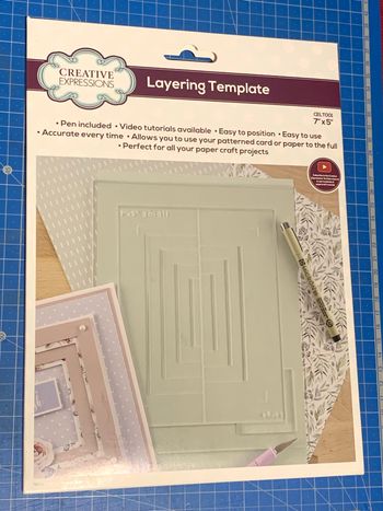 Gabarits de découpe Layering Template Creative Expressions