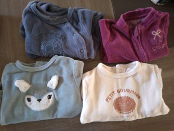 Vend Lot pijama fille 1 mois