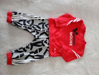 Ensemble Mickey adidas rouge et noir