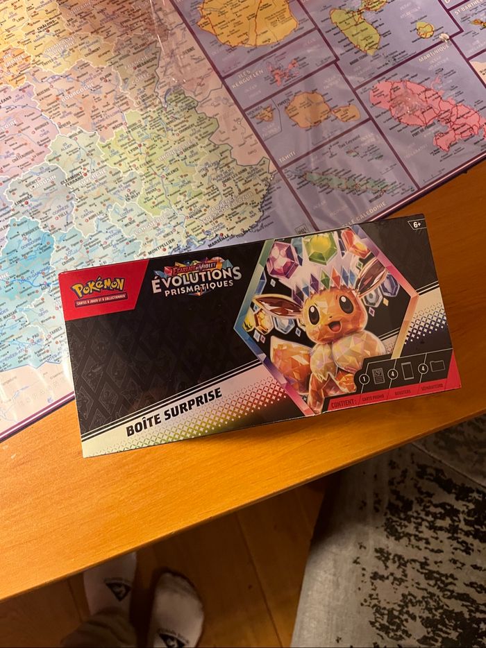 Boîte surprise Pokémon 8.5