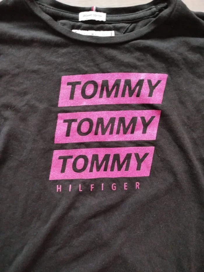 Tee shirt Tommy Hilfiger 10 ans - photo numéro 2
