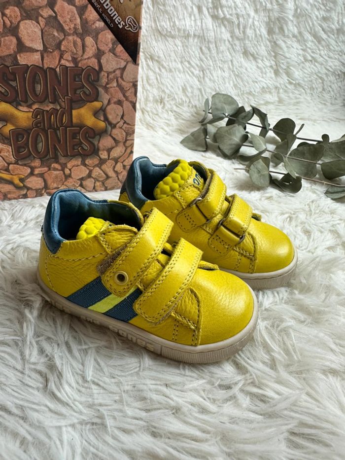 Paire de chaussures Stones and bornes taille 19 - photo numéro 2