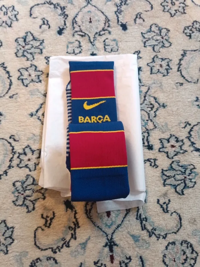Chaussettes de foot Nike équipe FC Barcelone taille 31/35 authentique neuf - photo numéro 5