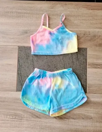 Joli ensemble 3-4 ans