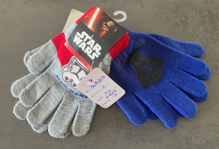 Lot de deux paires de gants Star Wars bleu et gris/rouge TU enfant [ref.34A202]