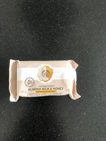 Savon lait d’amande et miel The body shop
