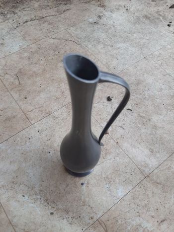 Petit vase étain