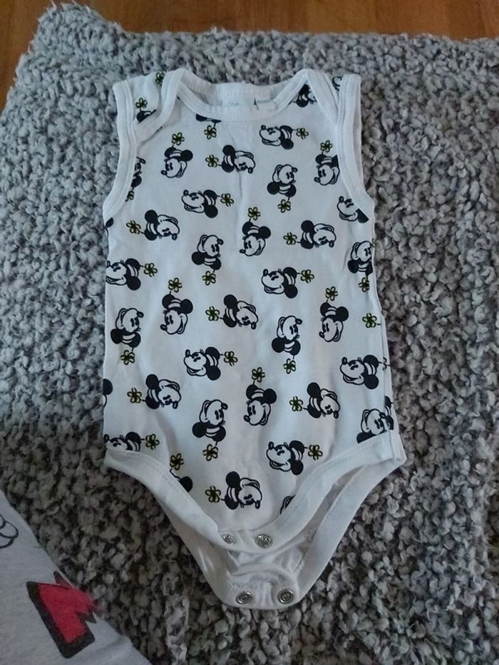 Body disney minnie taille 62/68 3/6 mois - photo numéro 2