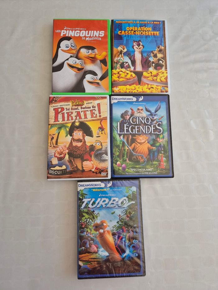 Lot 5 dvd enfant, neuf et  TBE 💿 - photo numéro 3