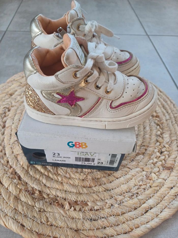 Superbe baskets gbb taille 23 - photo numéro 3