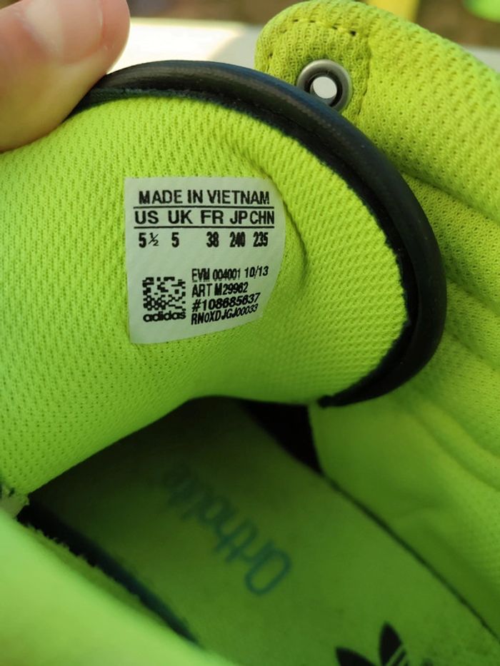 Baskets montantes adidas noire et fluo - photo numéro 5