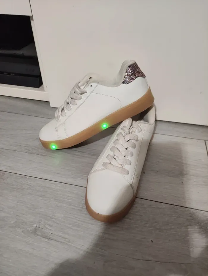 Chaussure blanche led - photo numéro 2